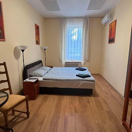 Hotel Koelcsey 21 Vendeghaz à Hajdúszoboszló Extérieur photo
