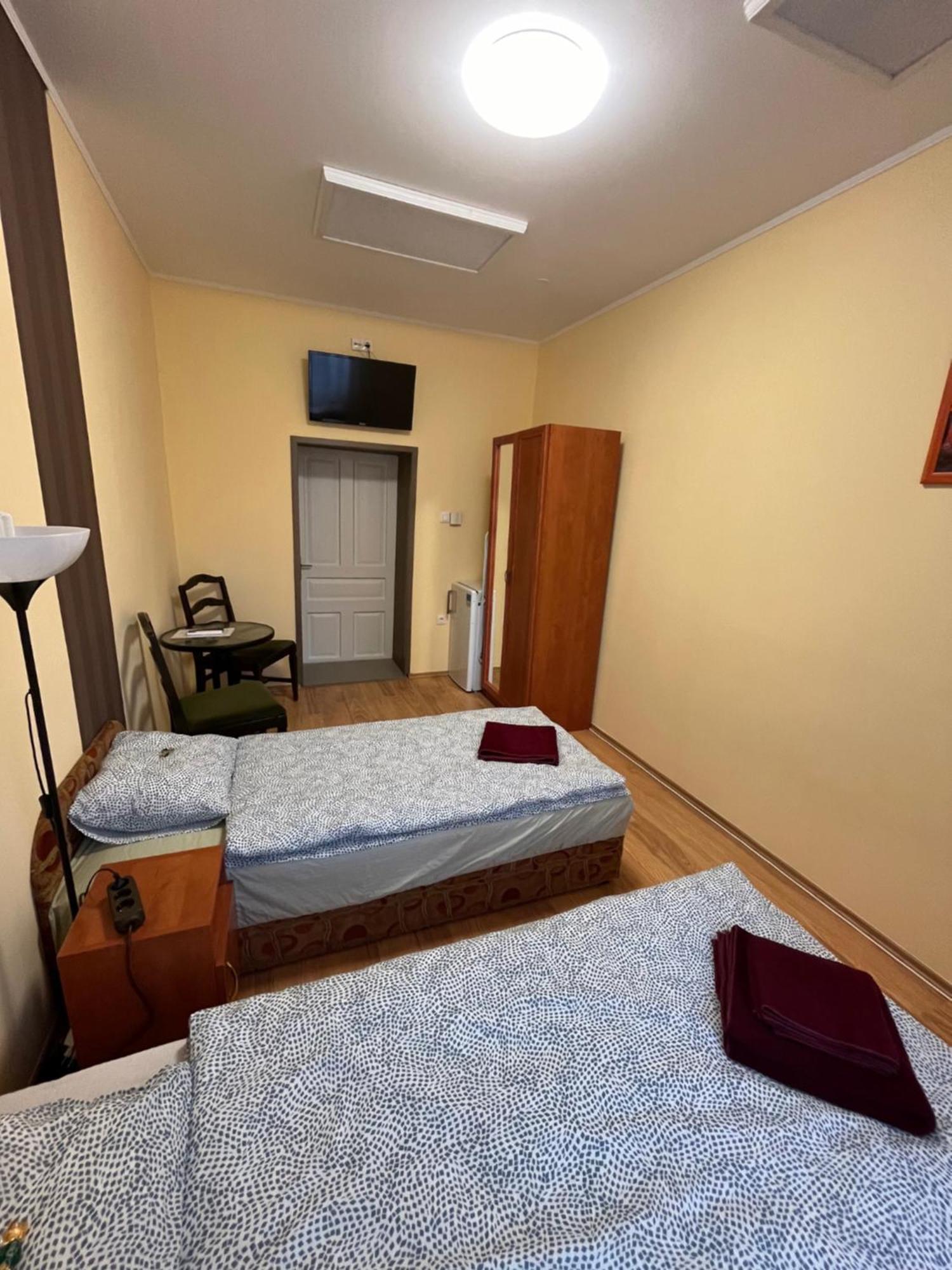 Hotel Koelcsey 21 Vendeghaz à Hajdúszoboszló Extérieur photo